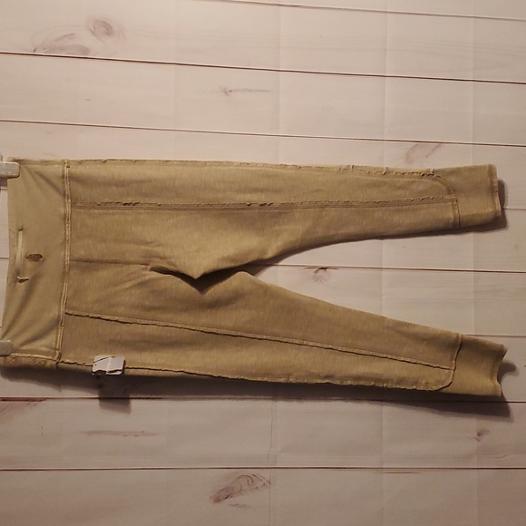 NWT FREE PEOPLE HIGH RISE CATCH ME IF YOU CAN LEGGINGS, DISCOUNTED  DESERT SAGE - Picture 15 of 16